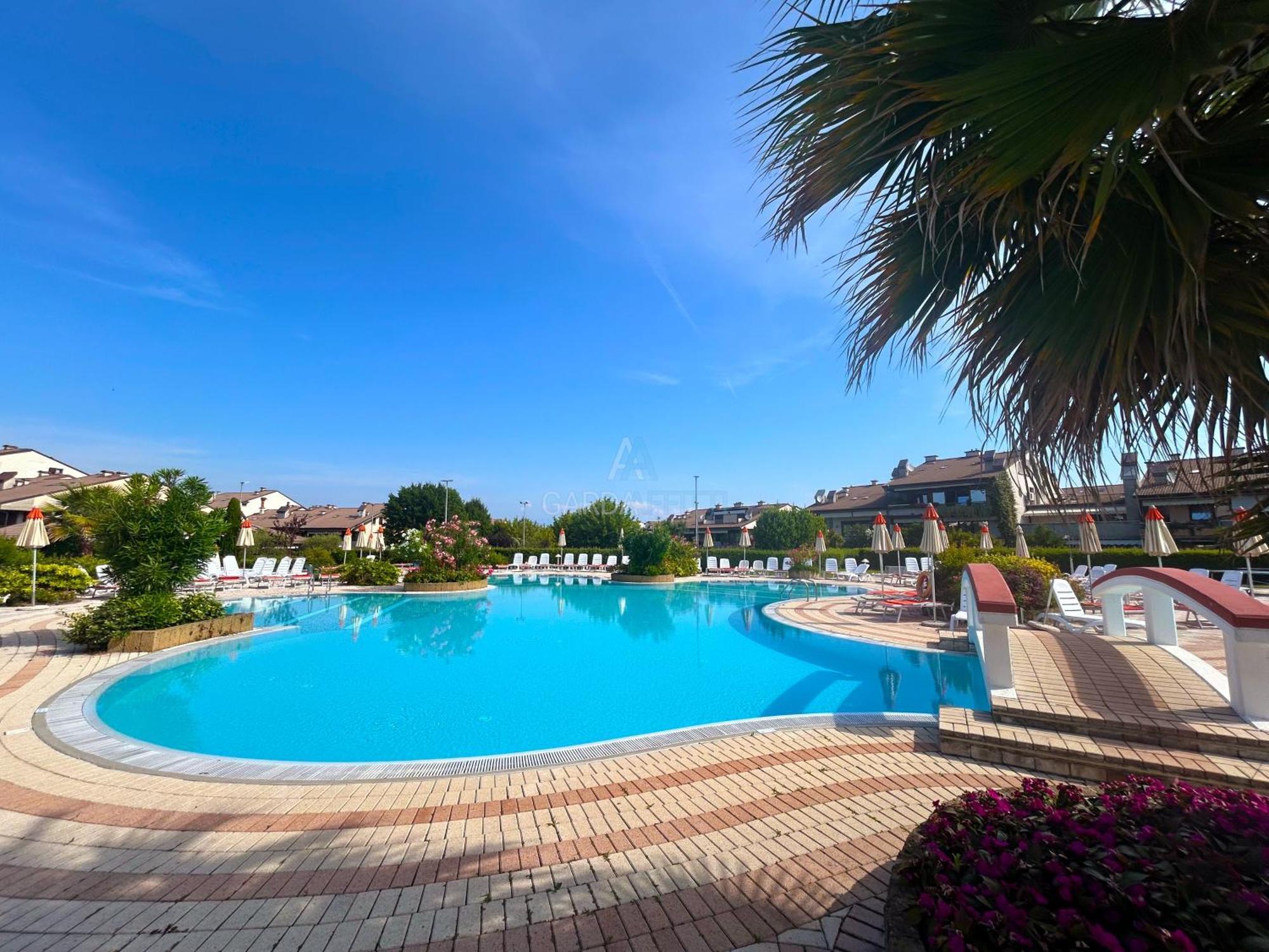 Perla Apartment - 3 Piscine E Un Bar - Desenzano 데센자노델가르다 외부 사진