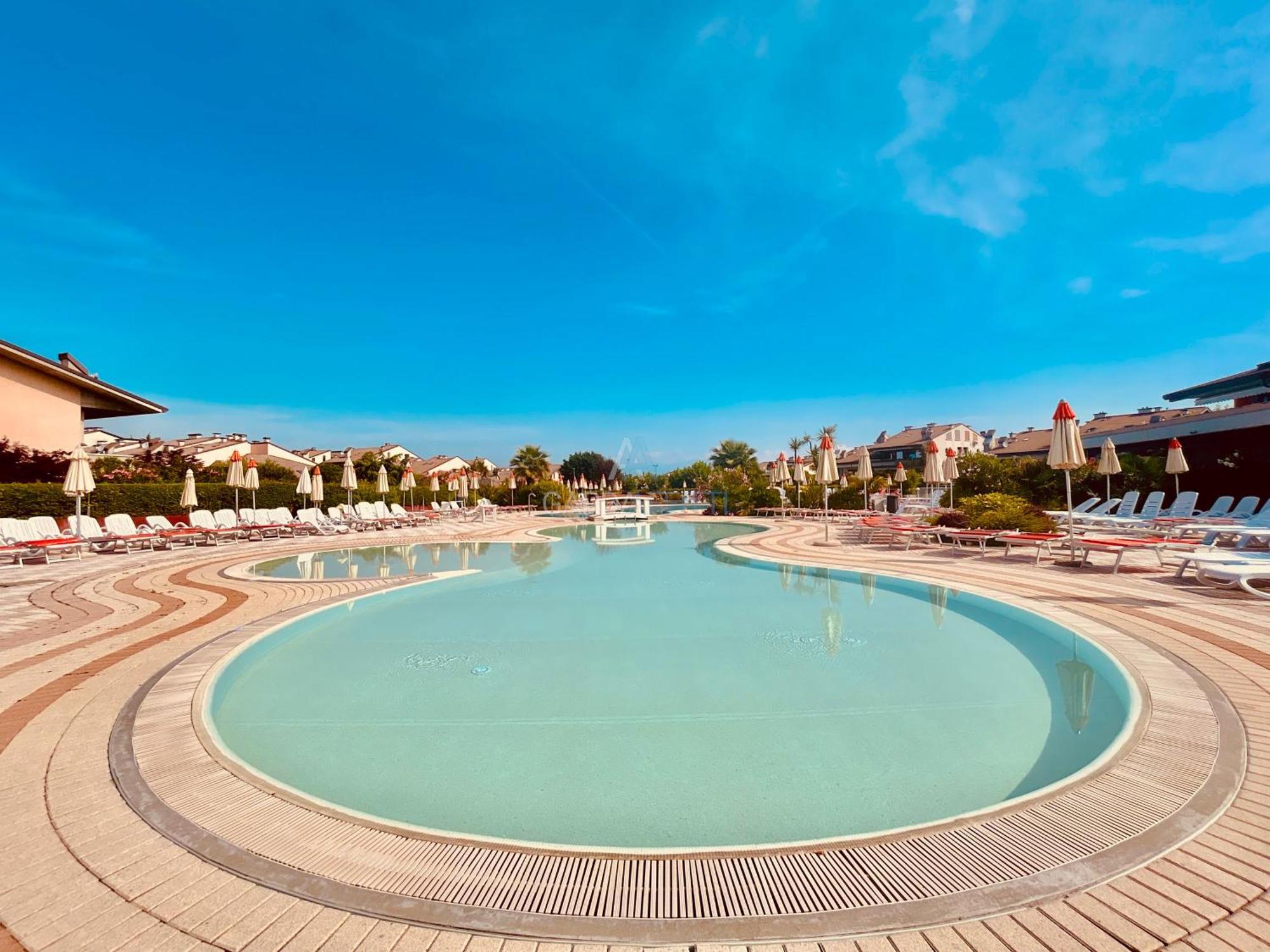 Perla Apartment - 3 Piscine E Un Bar - Desenzano 데센자노델가르다 외부 사진