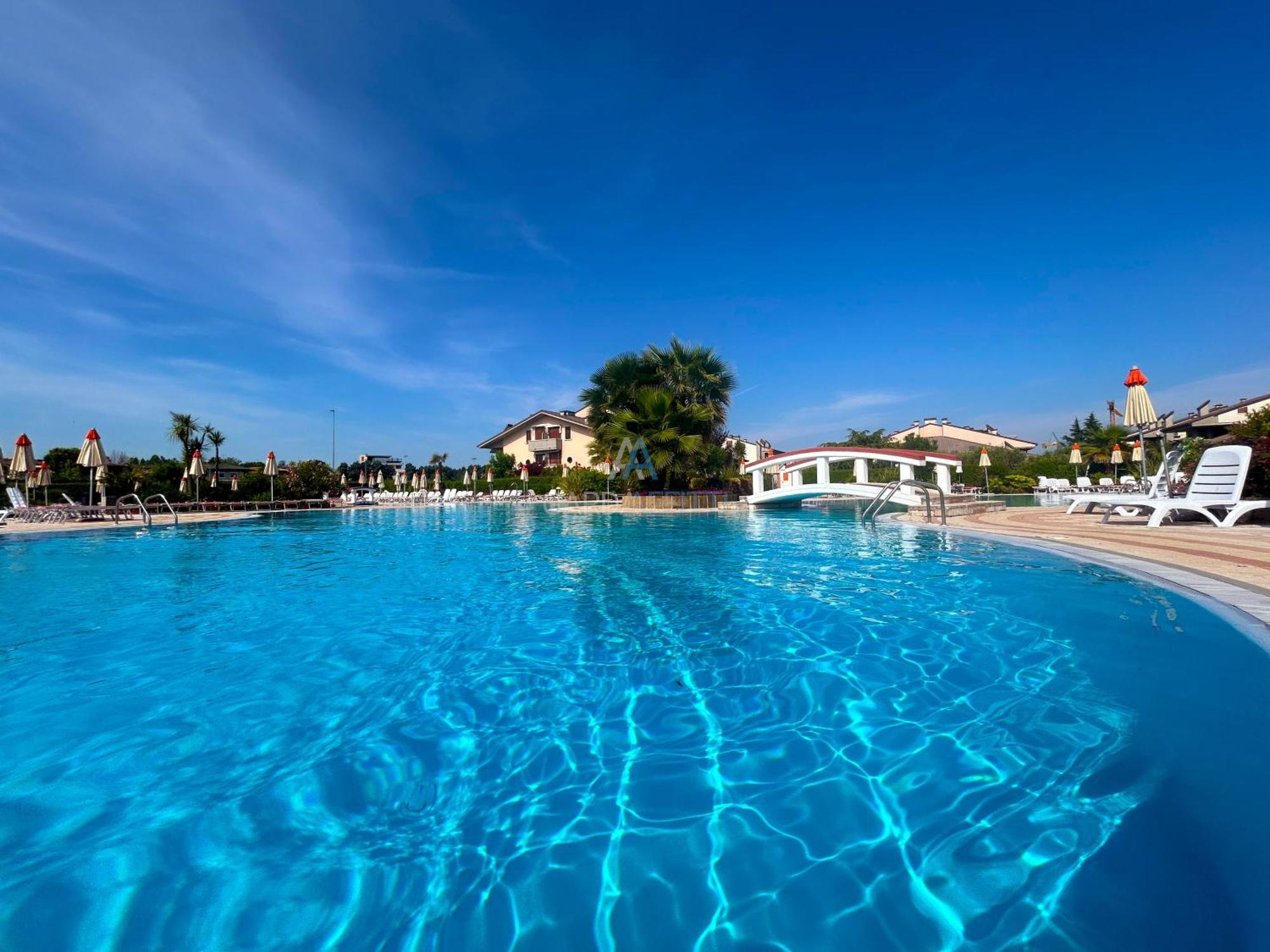 Perla Apartment - 3 Piscine E Un Bar - Desenzano 데센자노델가르다 외부 사진